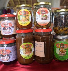 දිනූ ශ්‍රී  ආහාර නිෂ්පාදන
